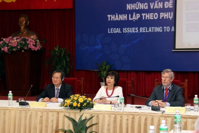 Giải quyết tranh chấp trên mặt trận chính trị, ngoại giao Giải quyết tranh chấp trên mặt trận chính trị, ngoại giao