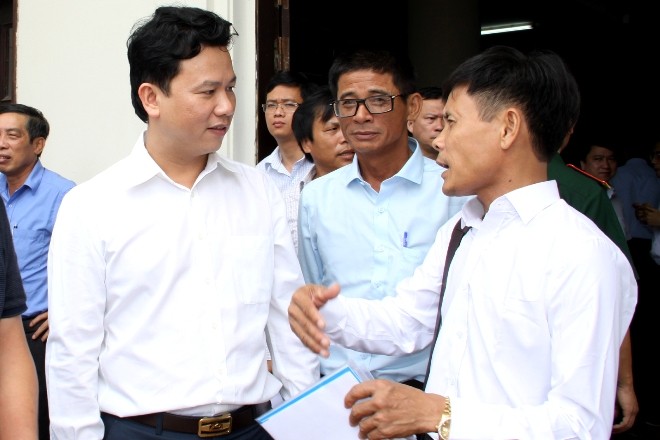 Chủ tịch UBND tỉnh Hà Tĩnh: Các sở ban ngành làm khó doanh nghiệp Chủ tịch UBND tỉnh Hà Tĩnh: Các sở ban ngành làm khó doanh nghiệp