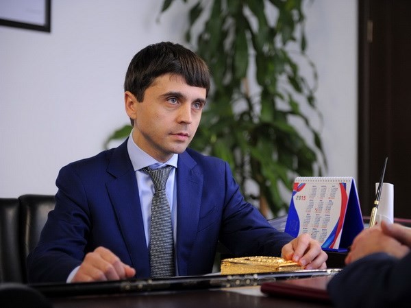 Bản tin 20H: Crimea dọa kiện ngược Ukraine Phó Thủ tướng của chính quyền Crimea Ruslan Balbek. (Nguồn: voicesevas.ru)