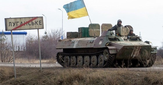 Bản tin 8H: Miền Đông Ukraine ngừng bắn để khai giảng Xe tăng của quân đội Ukraine. (Nguồn: Vocativ.com)