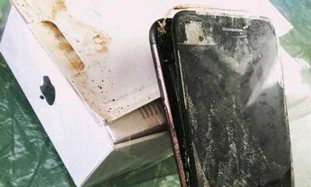 iPhone 7 bị tố phát nố giống như Samsung Note 7 iPhone 7 bị tố phát nố giống như Samsung Note 7