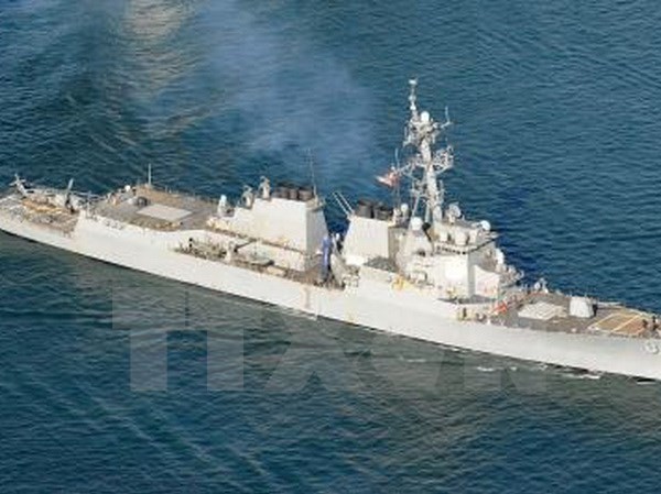 Bản tin 8H: Mỹ xem xét dựng tên lửa đất đối biển ở Thái Bình Dương Tàu khu trục USS Lassen của Mỹ, một trong những tàu tham gia hoạt động tuần tra ở Biển Đông.(Nguồn: Kyodo/TTXVN)