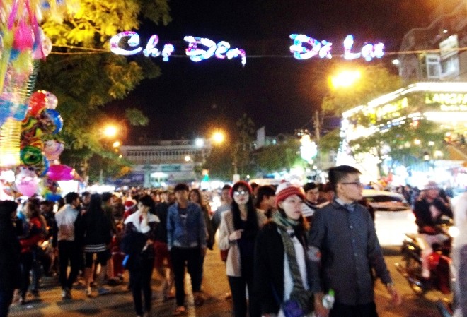 Lâm Đồng quyết xóa “cò” du lịch ở Đà Lạt “Cò” thường xuất hiện ở những nơi đông người như Chợ đêm Đà Lạt