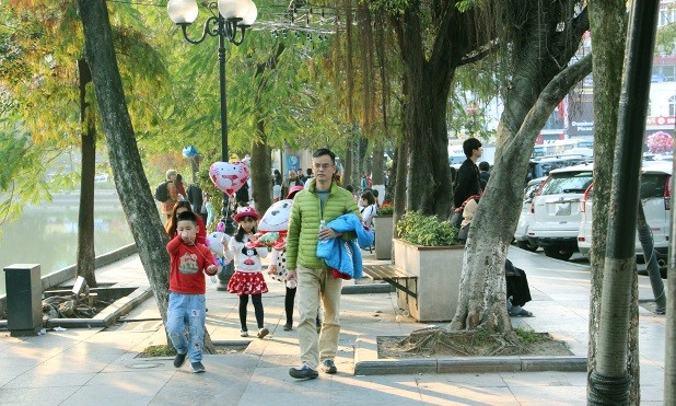 Hà Nội tiếp tục nắng đẹp ngày mùng 4 Tết Hà Nội tiếp tục nắng đẹp ngày hôm nay (11/2) (ảnh: Nguyễn Dương)