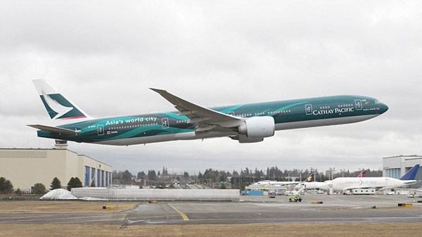 Bé gái 4 tháng tuổi tử vong bất thường trên máy bay Máy bay của hãng Cathay Pacific