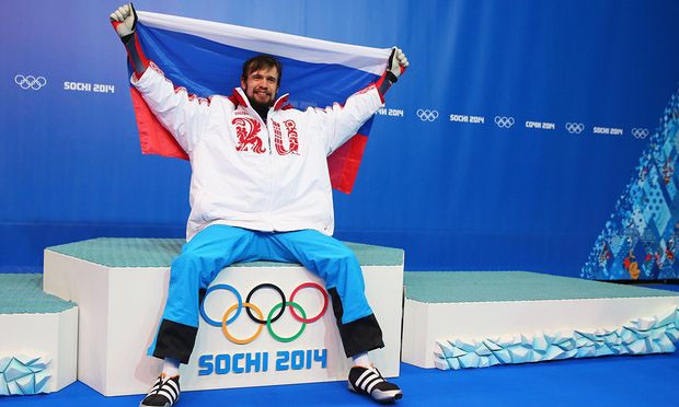 Nga có thể bị ‘cấm cửa’ tại Olympic 2016 vì bê bối doping Alexander Tretiakov, một trong số các VĐV Nga giành HCV tại Thế vận hội Mùa Đông Sochi vào năm 2014. Ảnh: Alex Livesey / Getty Images
