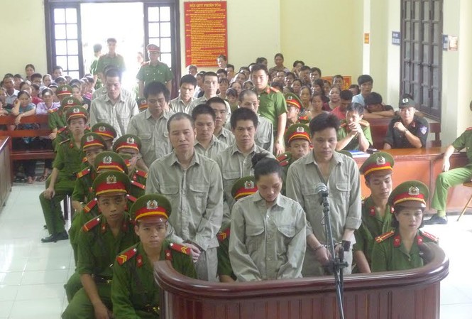 Con đường sa ngã của cựu công an buôn ma túy khủng Trong số các bị cáo có nhiều người từng tham gia quân đội, công an viên. Ảnh: Duy Chiến