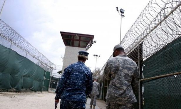 Mỹ chuyển giao tù nhân lớn nhất dưới thời ông Obama Bên trong trại giam Vịnh Guantanamo. Ảnh: Reuters
