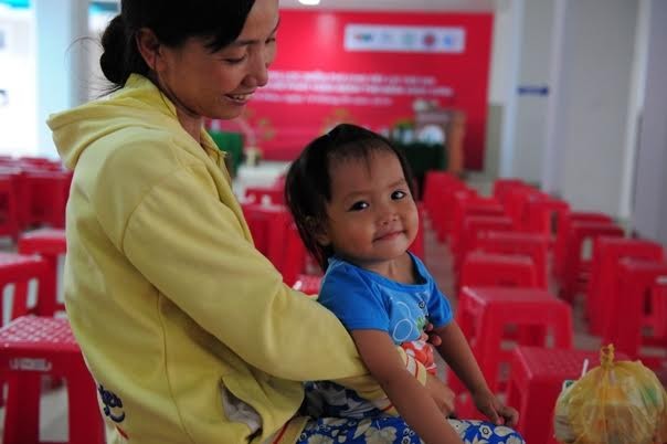 Nhắn tin để cứu trẻ em nghèo bị bệnh tim bẩm sinh Nhắn tin để cứu trẻ em nghèo bị bệnh tim bẩm sinh