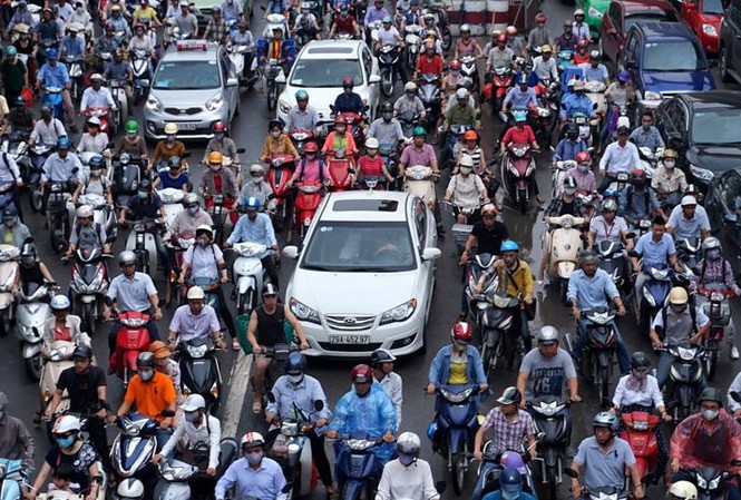 Hà Nội đề xuất cấm xe máy ngoại tỉnh Ùn tắc giao thông đang trở thành nỗi ám ảnh của người dân thủ đô. Ảnh: Lê Anh Dũng/VietNamNet