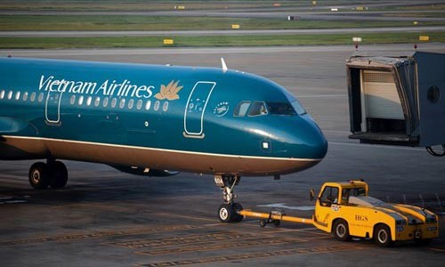 Nhiều doanh nghiệp tỷ đô lên sàn đầu năm 2017 Vietnam Airlines dự kiến sẽ được giao dịch trên UPCoM từ đầu năm 2017 với vốn hóa ngày đầu tiên lên sàn đạt 1,5 tỷ USD. Ảnh: Bloomberg