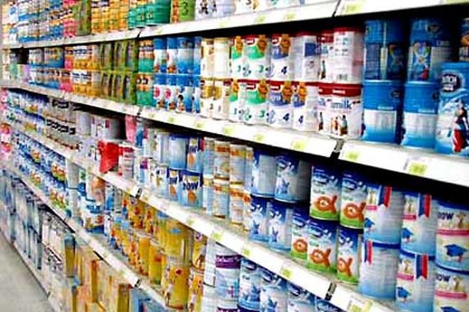 Tiếp tục bình ổn giá sữa cho trẻ em dưới 6 tuổi Tiếp tục bình ổn giá sữa cho trẻ em dưới 6 tuổi