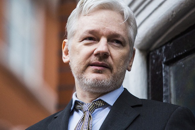 Sáng lập WikiLeaks quy trách nhiệm CIA trong vụ khủng bố New York Người đồng sáng lập WikiLeaks Julian Assange đổ lỗi cho CIA về vụ khủng bố New York. Ảnh: AFP