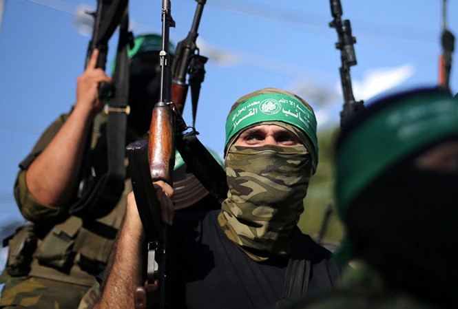 Hamas tuyên bố ‘Intifada’ lần thứ 3, Trung Đông tái diễn thảm họa chết chóc? Các tay súng Hamas. Ảnh: Reuters