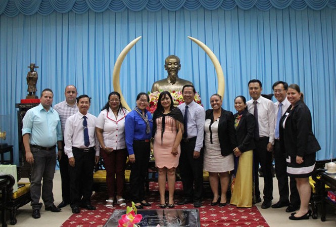Đoàn đại biểu cấp cao T.Ư Đoàn TNCS Cuba thăm Bến Tre Đoàn đại biểu cấp cao T.Ư Đoàn Cuba đến thăm tỉnh Bến Tre.