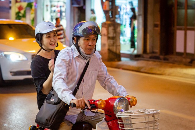 'Mẹ chồng' Lan Hương với 40 năm bình yên quý giá bên NSƯT Đỗ Kỷ NSND Lan Hương – NSƯT Đỗ Kỷ là cặp vợ chồng hiếm có của làng giải trí đất Bắc.