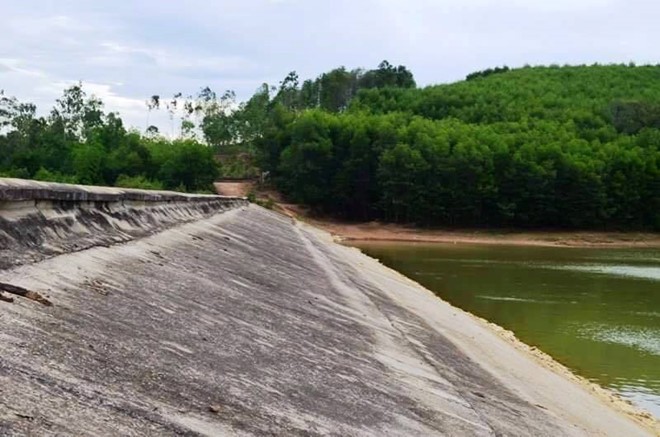 Bản tin 8H: Mải chụp ảnh, nữ sinh chết đuối thương tâm Hiện trường vụ nữ sinh chết đuối. Ảnh: Xuân Thủy