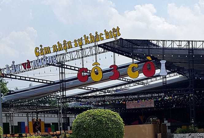 Vụ khách chen lấn, giành ăn buffet miễn phí: Nhà hàng bị nhắc nhở Nhà hàng “Cô 3 Còi” (P. Cái Khế, Q. Ninh Kiều) bị lập biên bản nhắc nhở.