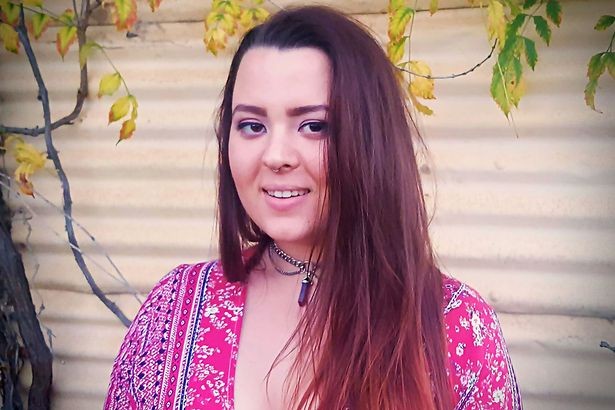 Cô gái với khả năng ‘ngửi thấy’ cái chết Ari Kala tự nhận có thể "ngửi thấy" cái chết.