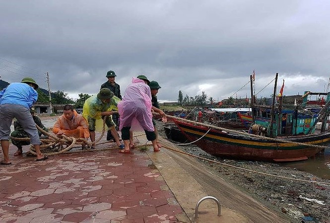 Bão số 4 có xu hướng di chuyển chậm, sức gió duy trì cấp 9-10 Các phương án chống bão số 4 đang được địa phương khẩn trương thực hiện. Ảnh minh họa