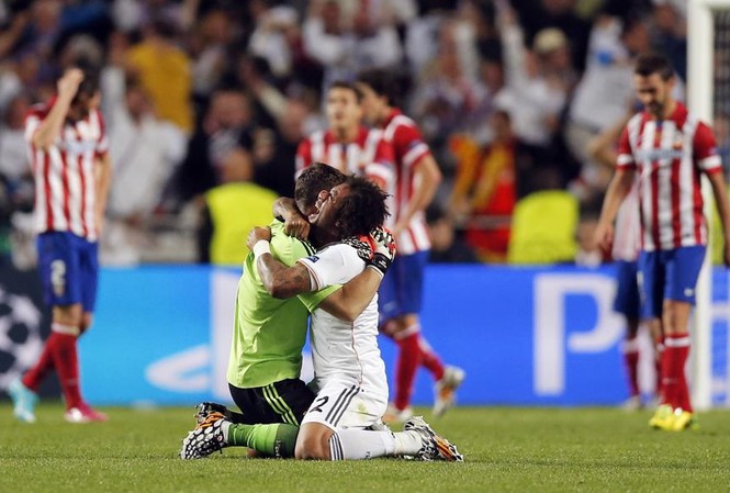 Lĩnh án phạt cực nặng, Real phải đóng cửa sân Bernabeu Song hành niềm vui của Real là nỗi buồn bị đóng cửa một phần sân Bernabeu mùa tới