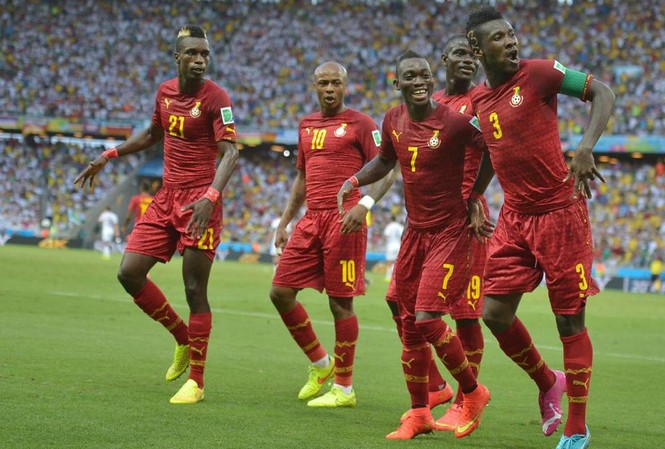 Dùng chuyên cơ để 'bơm tiền' cho Ghana trước trận gặp Bồ Ghana vừa gặp rắc rối liên quan đến cá độ.