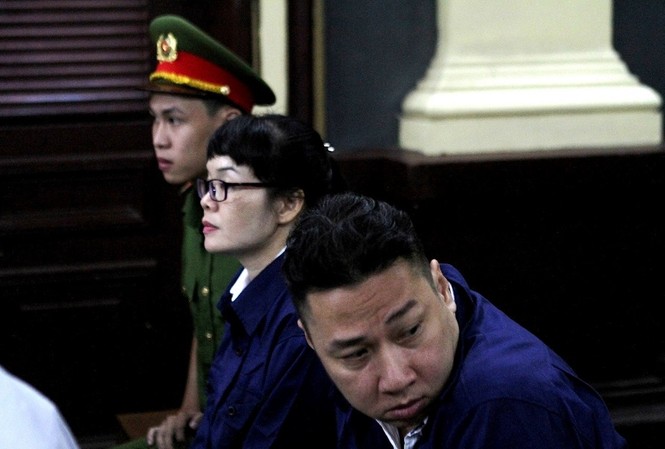 10 giờ ngày mai tuyên vụ án cuối trong ‘đại án’ Huyền Như 10 giờ ngày mai, Huyền Như có thể sẽ đến tòa lần sau cùng trong 'đại án' mà Huyền Như là chủ mưu. Ảnh: Tân Châu