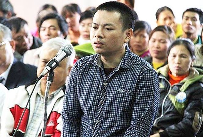 Bổ sung chứng cứ để xem xét giám đốc thẩm cho tử tù Đặng Văn Hiến Đặng Văn Hiến tại phiên tòa.