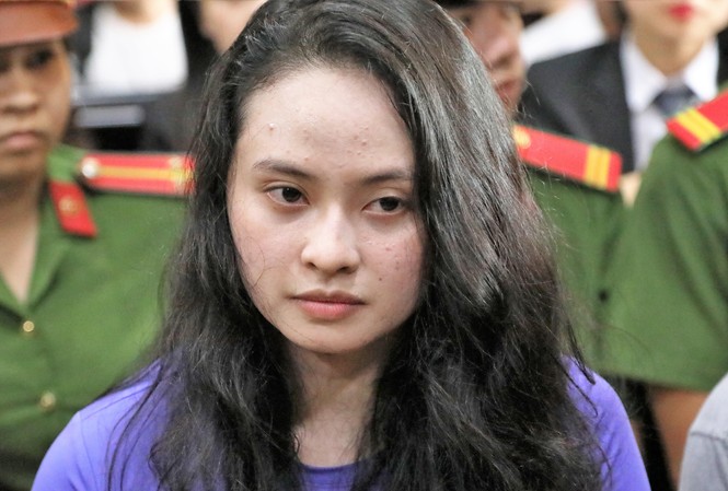Chưa thể tuyên án, điều tra bổ sung vụ hot girl Ngọc Miu cùng 9 bị cáo Tòa ra phán quyết điều tra lại để xem xét lại tội danh của hot girl Ngọc Miu. Ảnh: Tân Châu