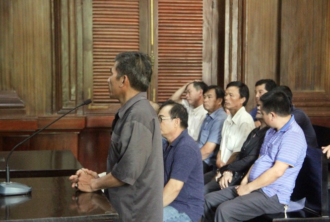 Một huyện có 4 Trưởng, Phó công an xã ‘dính’ án tù Hàng loạt nguyên Trưởng, Phó công an xã thuộc huyện Bảo Lâm nay thành bị cáo. Ảnh: Tân Châu