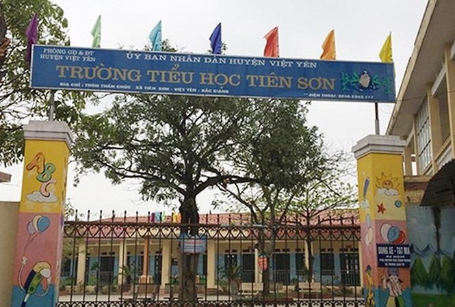 Nếu thầy giáo chỉ sờ tai, véo mũi học sinh, sao phải gọi chính quyền Nếu thầy giáo chỉ sờ tai, véo mũi học sinh, sao phải gọi chính quyền