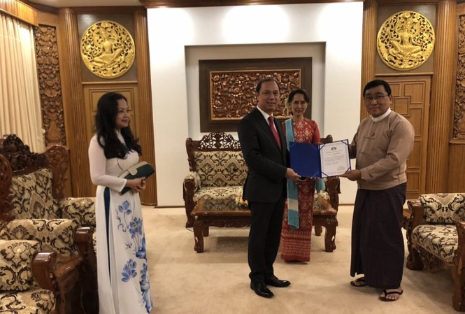 Việt Nam viện trợ cho Myanmar 100.000 USD Việt Nam viện trợ cho Myanmar 100.000 USD