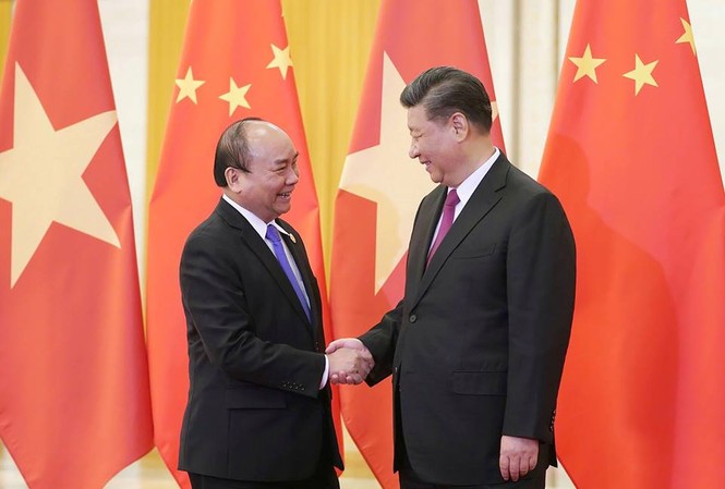 Thủ tướng Nguyễn Xuân Phúc hội kiến Chủ tịch Trung Quốc Tập Cận Bình Thủ tướng Nguyễn Xuân Phúc hội kiến Chủ tịch Trung Quốc Tập Cận Bình. (Ảnh: Quang Hiếu)