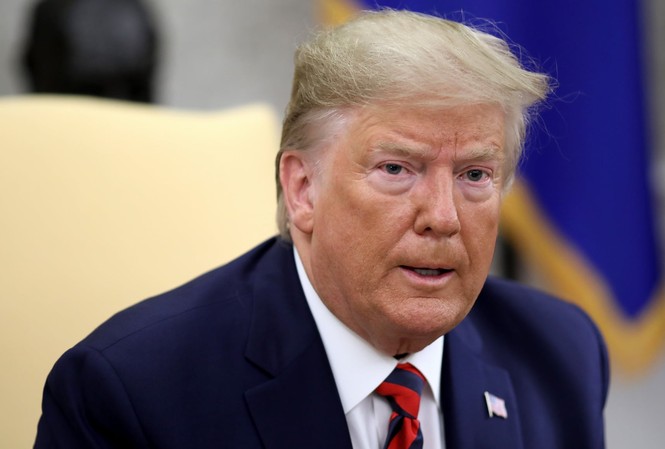 Tổng thống Trump đòi gặp người tố cáo mình Tổng thống Mỹ Donald Trump. (Ảnh: Guardian)