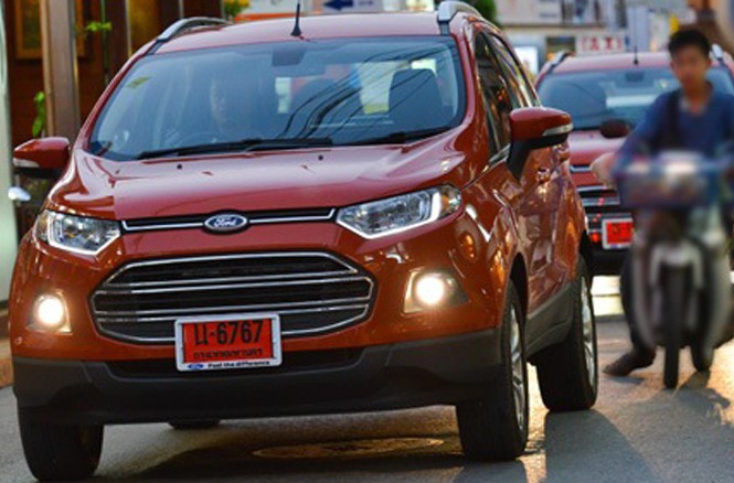 Ford EcoSport sắp “đơn thương độc mã” tại Việt Nam EcoSport có khả năng xoay trở rất tốt trong điều kiện giao thông đô thị chật hẹp.