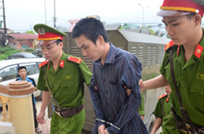 Cách trả thù vợ “quái đản” của những gã chồng tiểu nhân Phạm Văn Doanh nhận tổng hình phạt là án tù chung thân.
