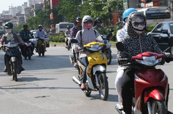 Hà Nội dự báo có mưa rào, vẫn nóng tới 37 độ C Hà Nội dự báo có mưa rào, vẫn nóng tới 37 độ C