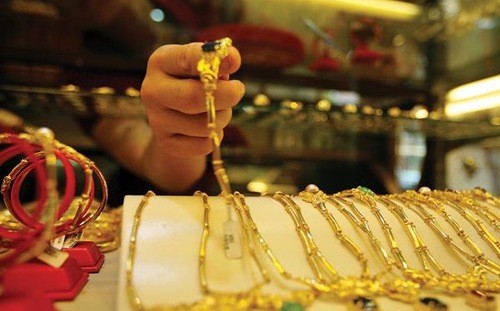 Vàng và USD cùng tăng sau khi Thống đốc trấn an Vàng và USD cùng tăng sau khi Thống đốc trấn an