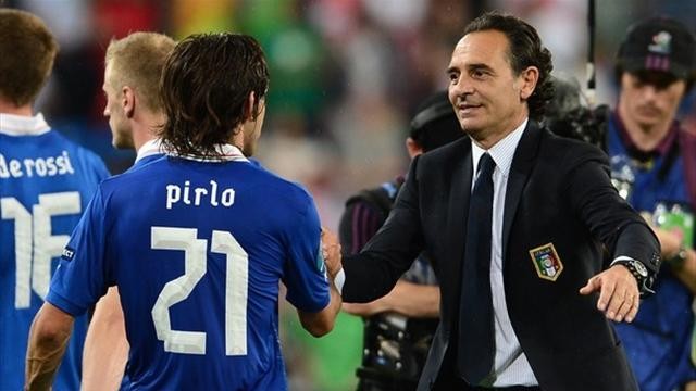 Người Anh ngán 'thói quen' đáng sợ của Italia Mỗi khi khởi đầu chậm, Italia lại tiến rất sâu