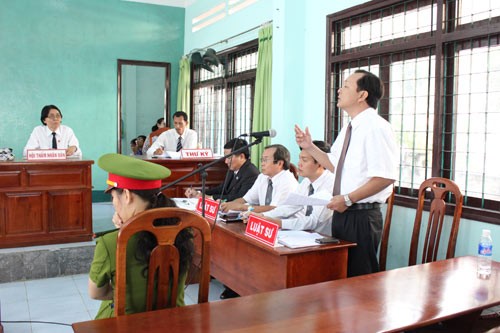 Liên đoàn Luật sư Việt Nam lo ngại điều tra viên lạm quyền Luật sư tham gia tranh tụng tại phiên tòa - Ảnh: Gia Khánh