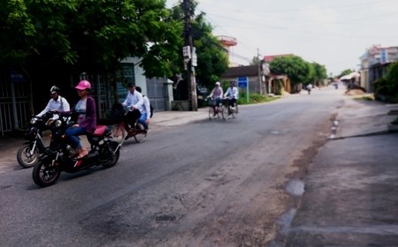 Xe CSGT tông chết cháu bé xem múa lân? Hiện trường xảy ra vụ tai nạn.