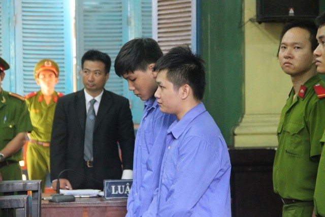 Trải lòng của giáo viên chủ nhiệm khi học trò giết người 2 bị cáo tại tòa.
