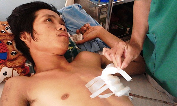Can cuộc xô xát, người đàn ông bị đâm thủng tim Can cuộc xô xát, người đàn ông bị đâm thủng tim