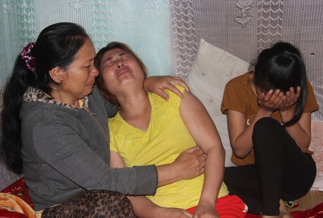 Thêm 2 lao động quê Hà Tĩnh tử vong tại Angola Gia đình anh Đặng Quốc Nghĩa (trú tại xã Cẩm Nam, Cẩm Xuyên) bị giết ở Angola ngày 5/3 đau đớn khi nhận được thông báo từ Đại sứ quán.