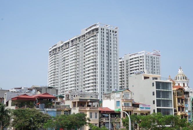 Hà Nội phát hiện thêm 15 chung cư vi phạm PCCC Khu hỗn hợp nhà ở, dịch vụ thương mại văn phòng trường học Tràng An Complex là một trong 15 cơ sở vi phạm PCCC.