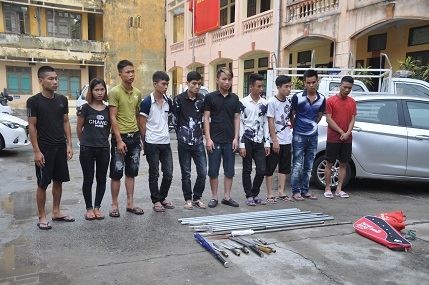 Bắt 4 đối tượng chém trọng thương nhân viên quán game Nhóm côn đồ liên quan đến vụ việc. Ảnh: Công an Hải Dương