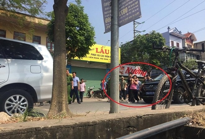 Vụ dùng súng giả khống chế nữ y tá ở Hà Nội diễn ra thế nào? Hiện trường vụ việc.