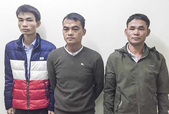 Đột kích nhà nghỉ bắt băng trộm chuyên nghiệp Nhóm đối tượng gây ra nhiều vụ trộm trên các chuyến xe buýt.
