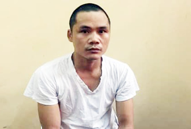 Đâm chết bạn nhậu vì xin số điện thoại trên mâm rượu Thành tại cơ quan điều tra.