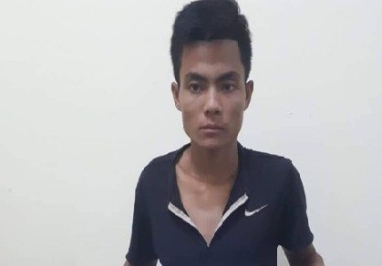 9X kề dao vào cổ người phụ nữ cướp tiền, điện thoại Đối tượng Thiên tại cơ quan công an.